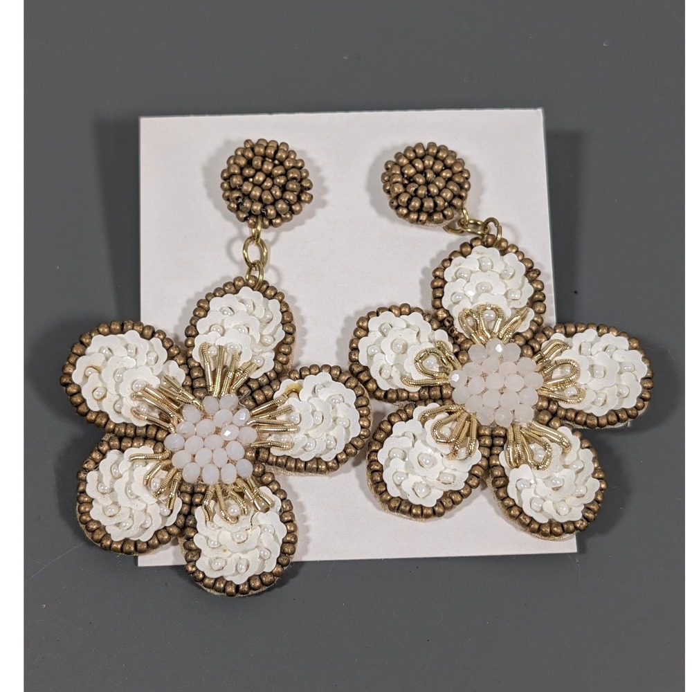 White Beaded Flower Statement Earrings Sequin Bronze Tone Dangle Felt Back‎ NWT